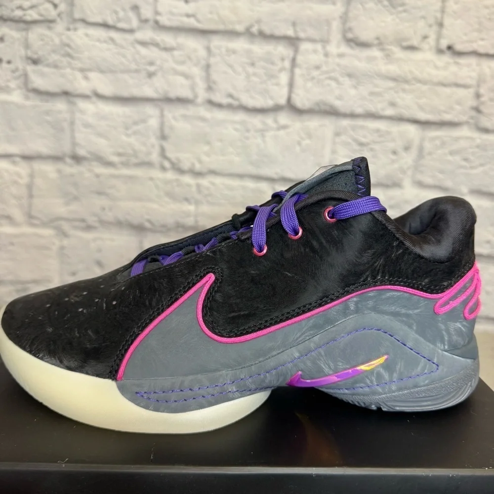 Nike Lebron XXII Basketball Shoes 'Blacklight' (FZ1095-001) Size 8.5